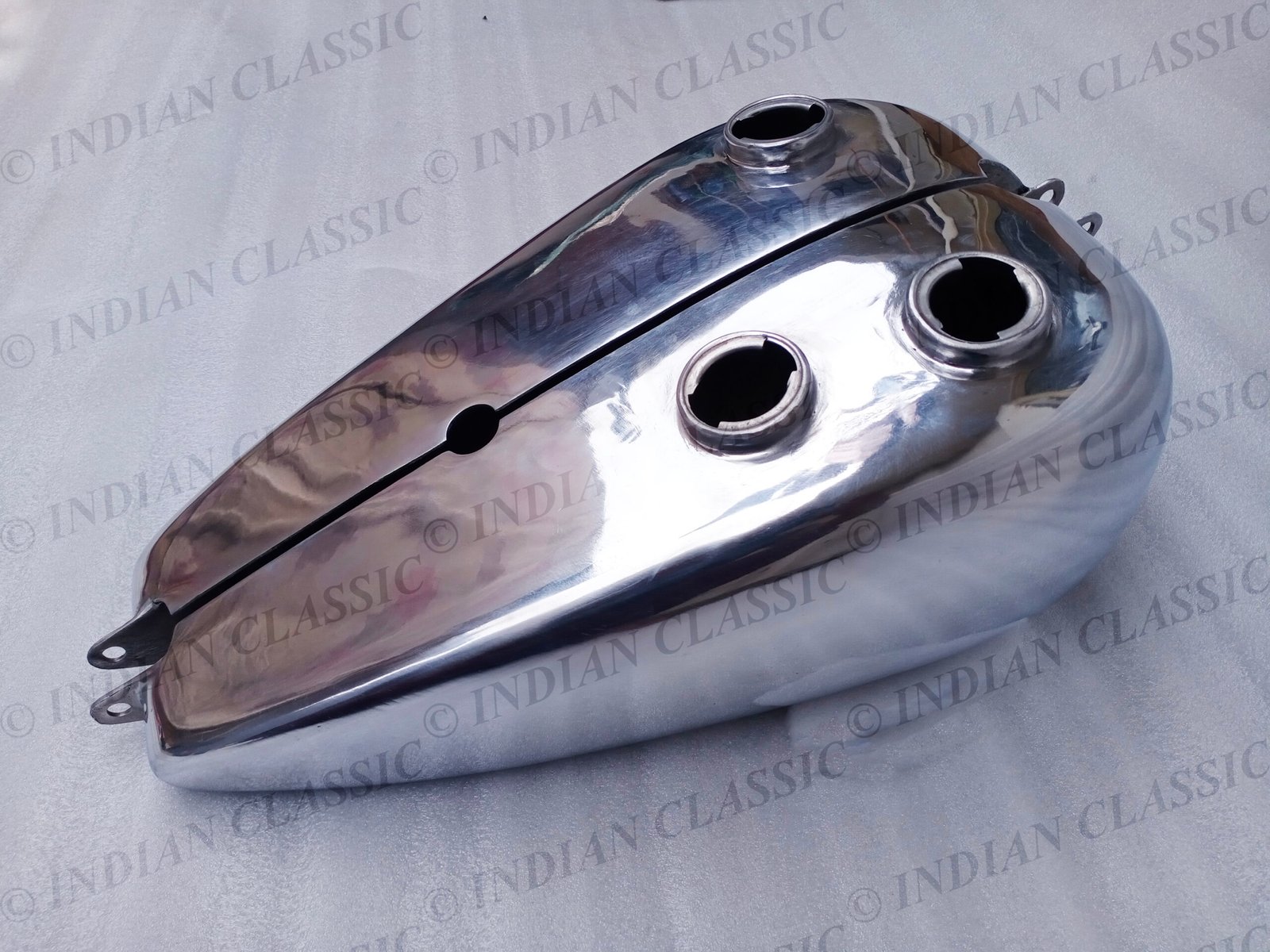 https://indianclassic.in/product-category/fuel-petrol-tanks/
