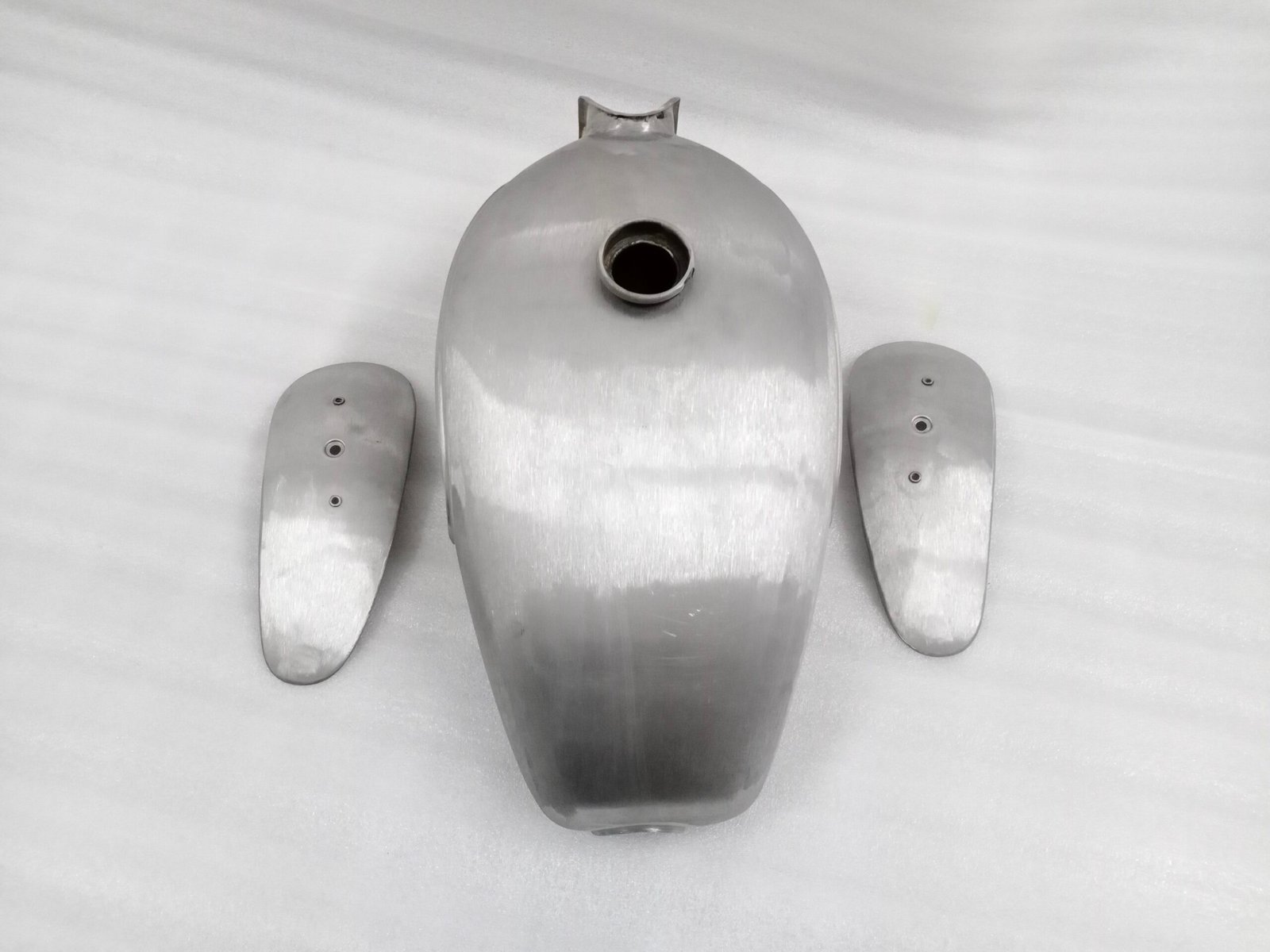 Royal Enfield 350cc 500cc 750cc Interceptor 1960's Petrol Fuel Gas Tank Raw - Image 3