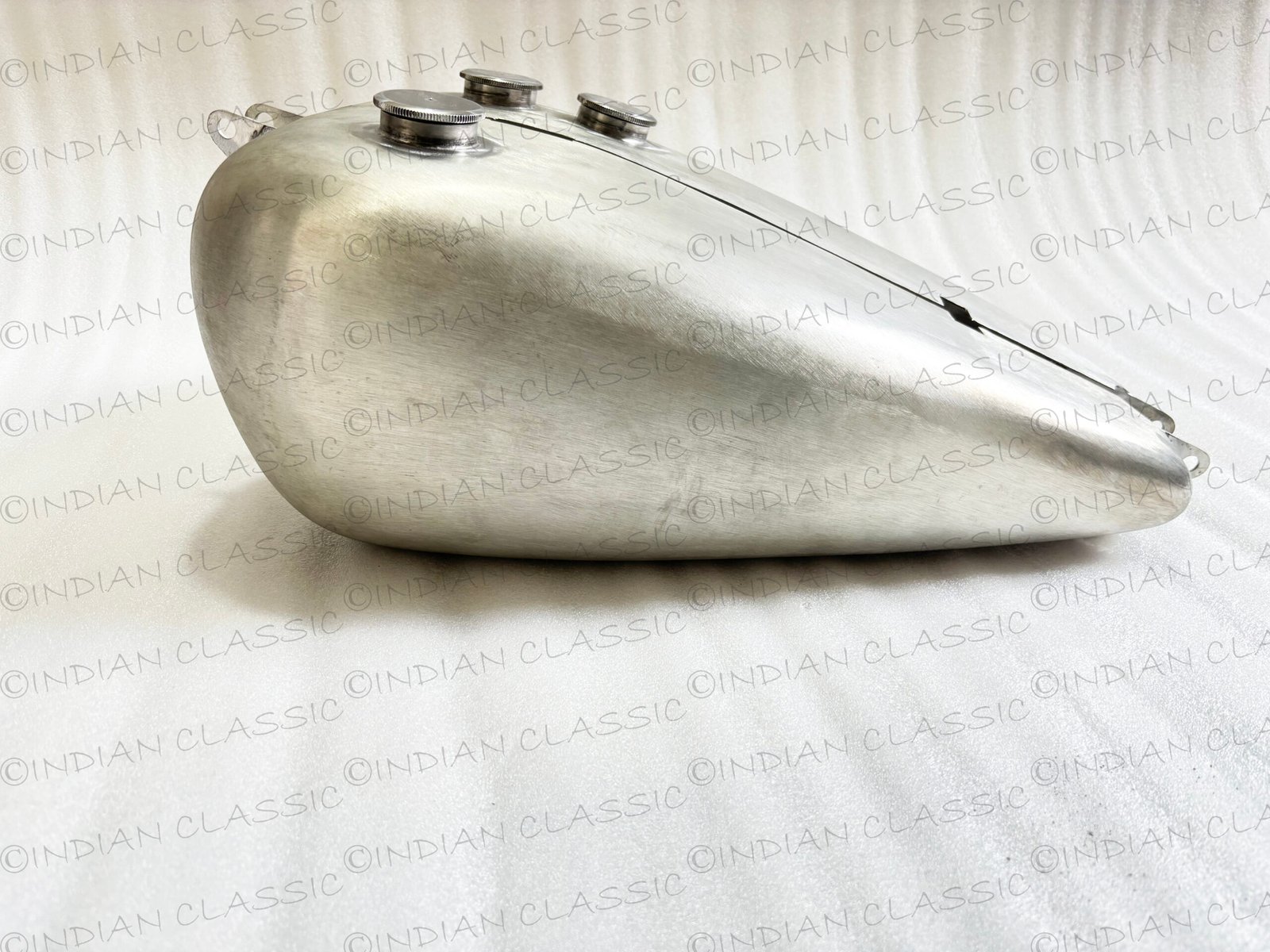 INDIAN CHIEF 1935-1937 PETROL GAS FULE TANK WITH EXTRA FULE POCKET TIN PLATING - Image 5