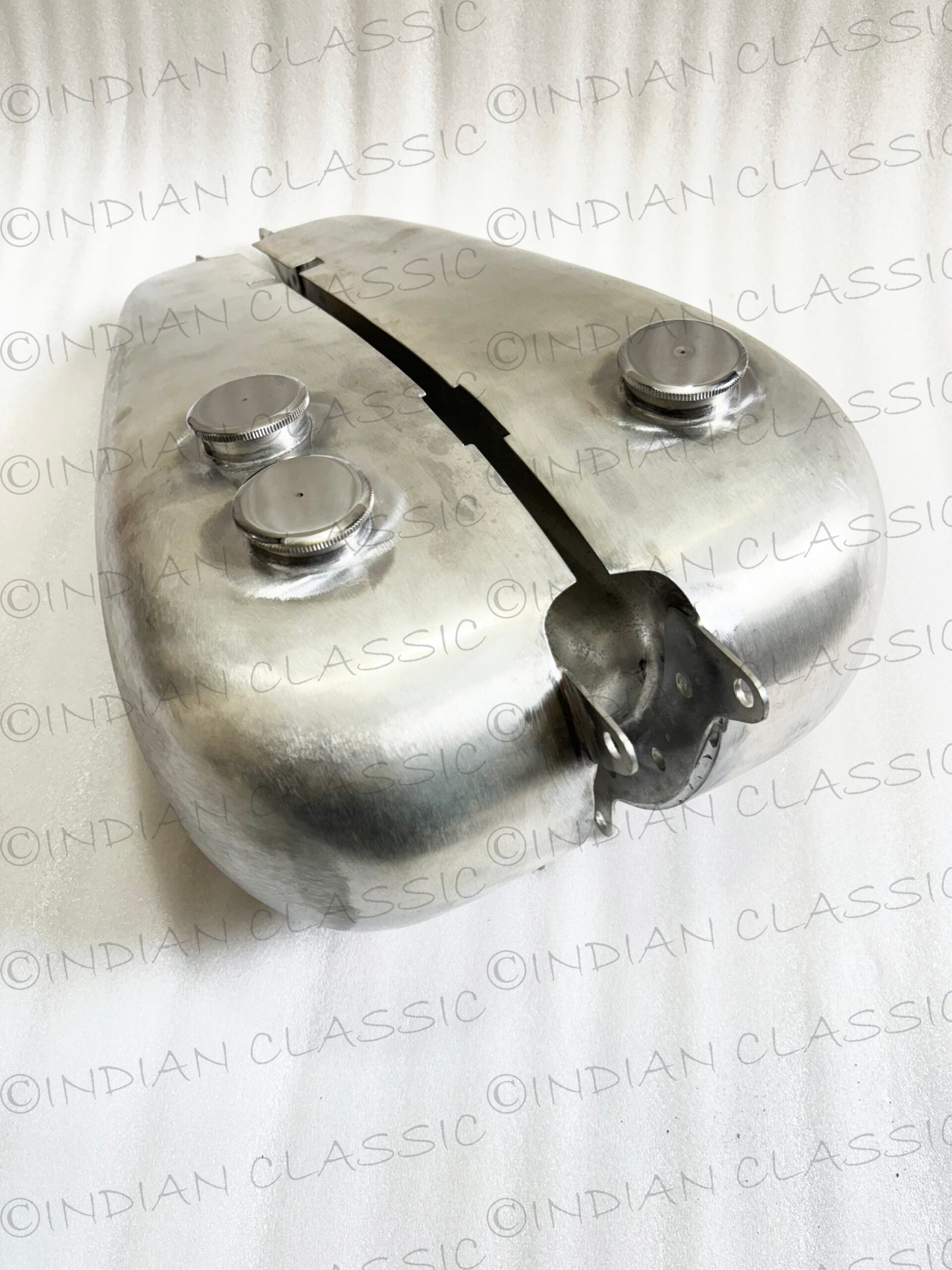 INDIAN CHIEF 1935-1937 PETROL GAS FULE TANK WITH EXTRA FULE POCKET TIN PLATING - Image 3
